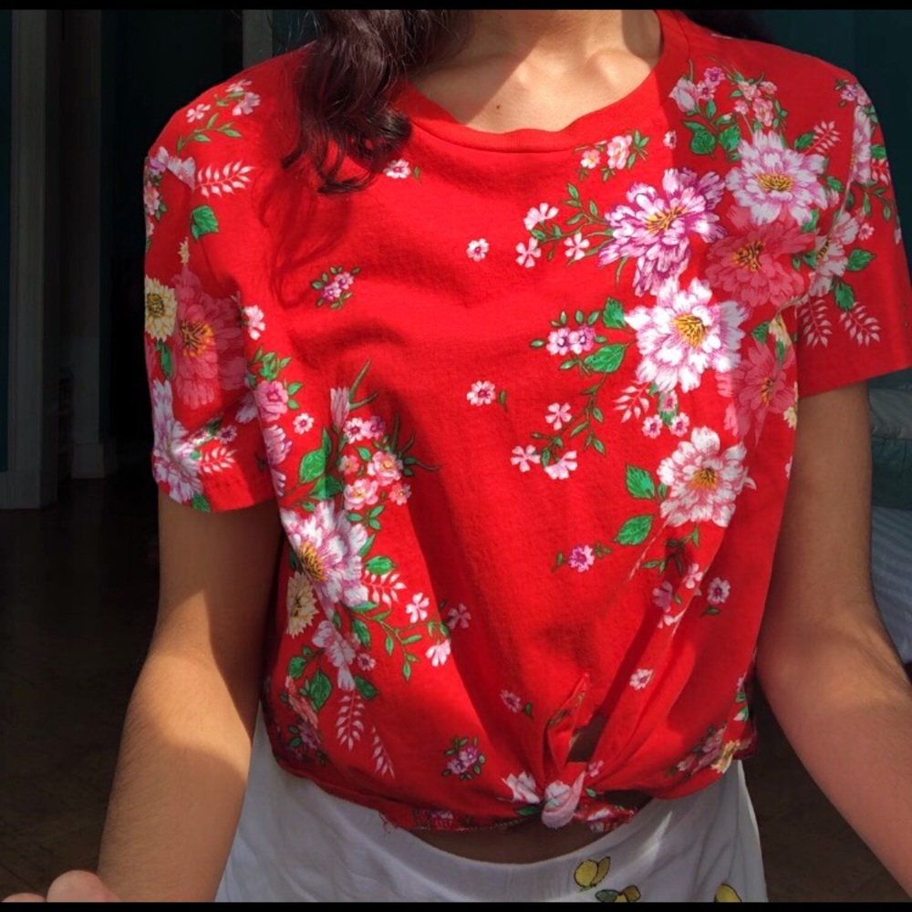 H&M Red Floral Tie Front Crop Top